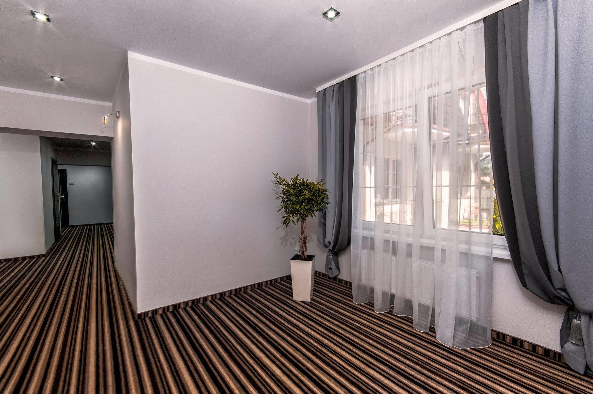New Corner Hotel Niechorze Exterior photo